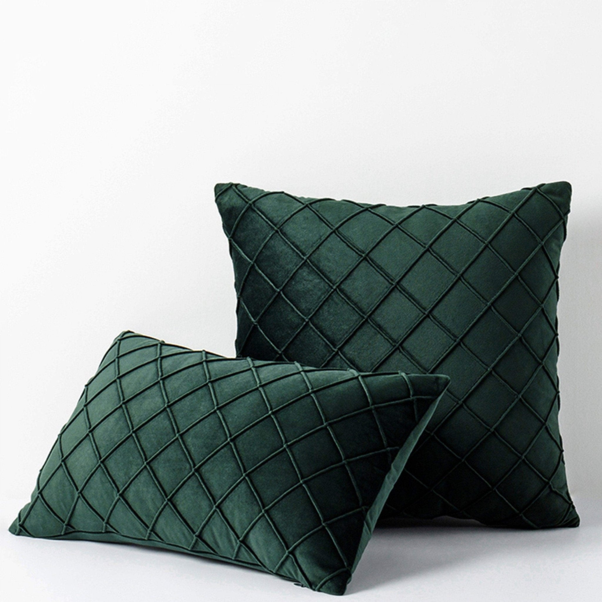Hyper Cover Diamond Velvet Cushion Cover | Geometric Pleated Throw Pillow Case - Forest Green - 30x50 cm
